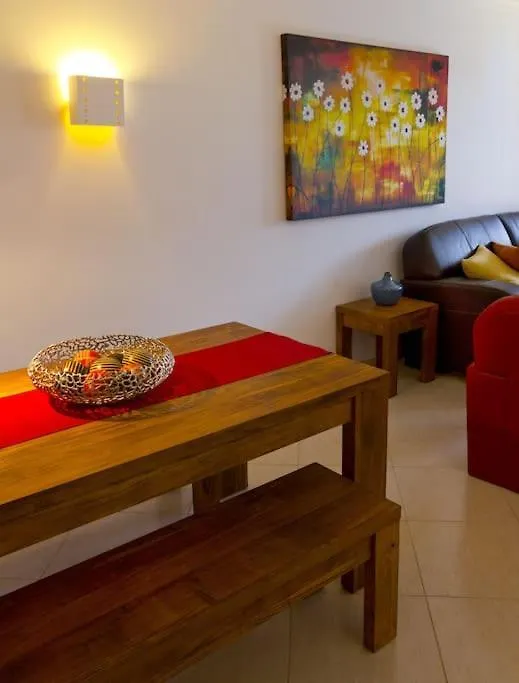 Beautiful Apartment With Shared Pool,Vila Da Praia 알보르