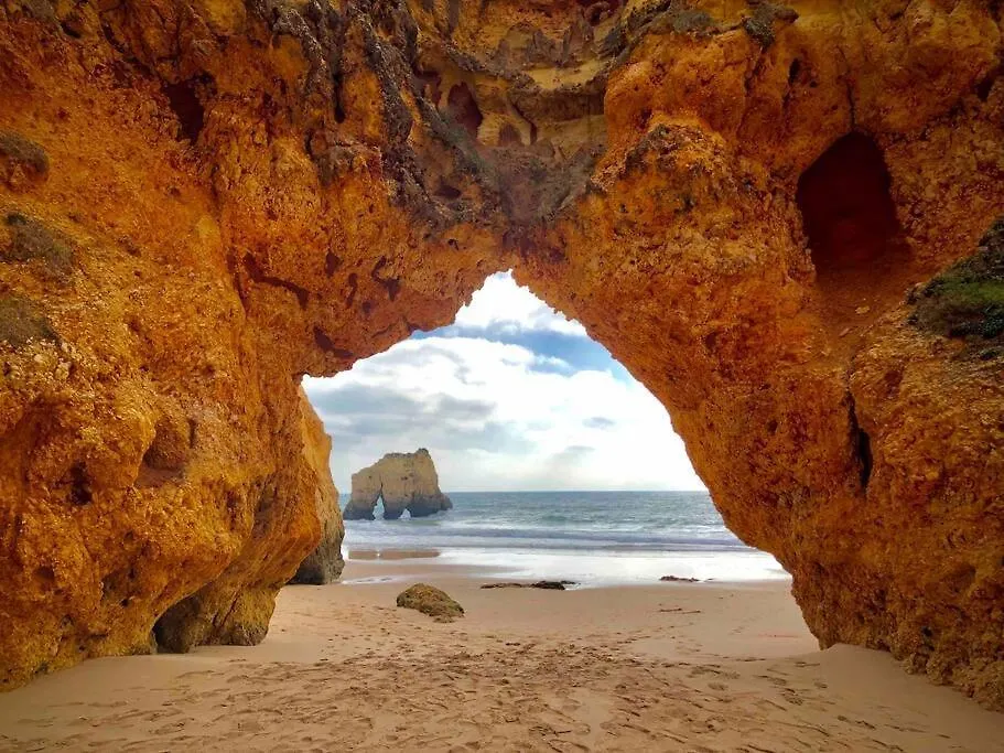 Beautiful Apartment With Shared Pool,Vila Da Praia Alvor 0*,  Portugal