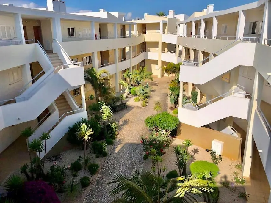 Beautiful Apartment With Shared Pool,Vila Da Praia Alvor